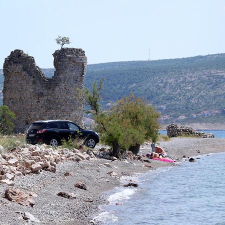 Apartments By The Sea Starigrad, Paklenica - 16421 Екстериор снимка