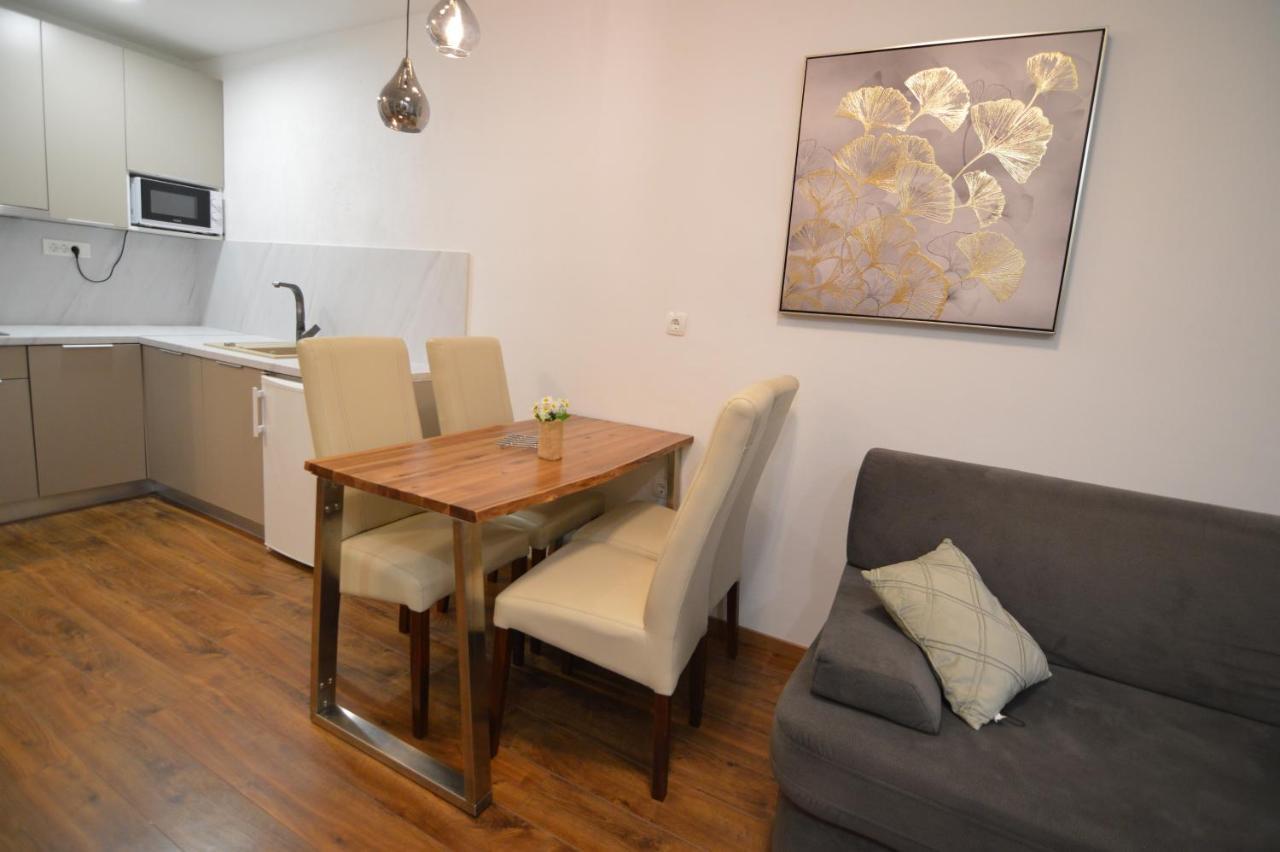Apartments By The Sea Starigrad, Paklenica - 16421 Екстериор снимка
