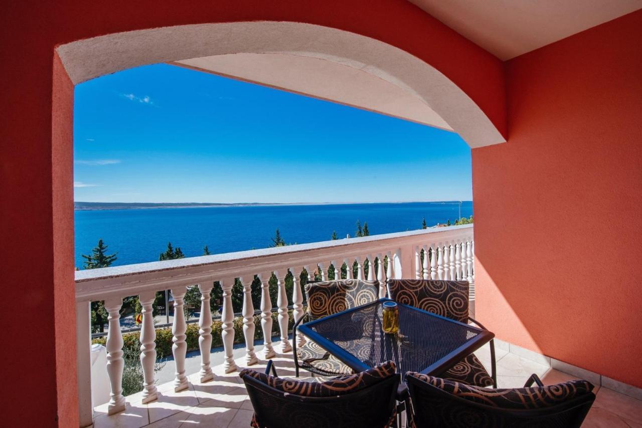 Apartments By The Sea Starigrad, Paklenica - 16421 Екстериор снимка