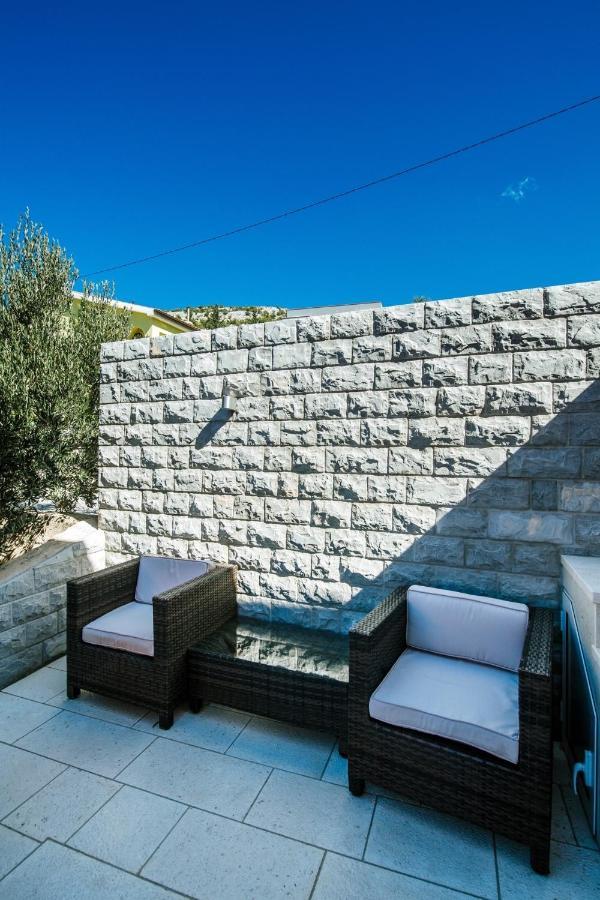 Apartments By The Sea Starigrad, Paklenica - 16421 Екстериор снимка
