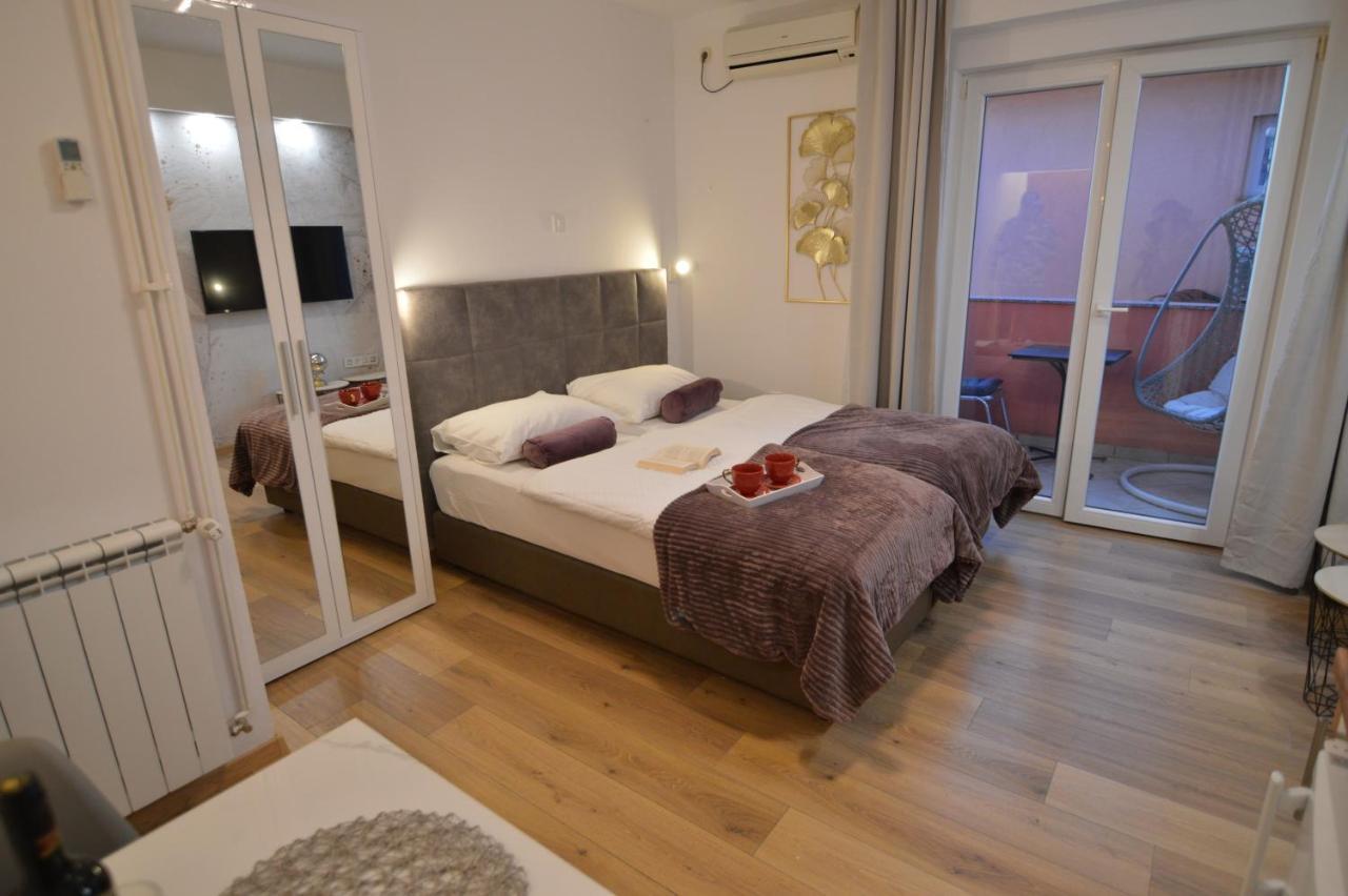 Apartments By The Sea Starigrad, Paklenica - 16421 Екстериор снимка