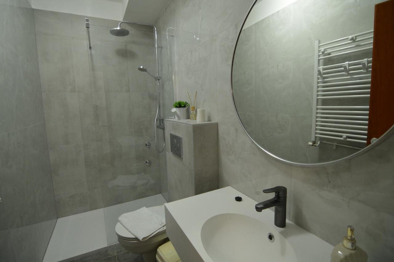 Apartments By The Sea Starigrad, Paklenica - 16421 Екстериор снимка