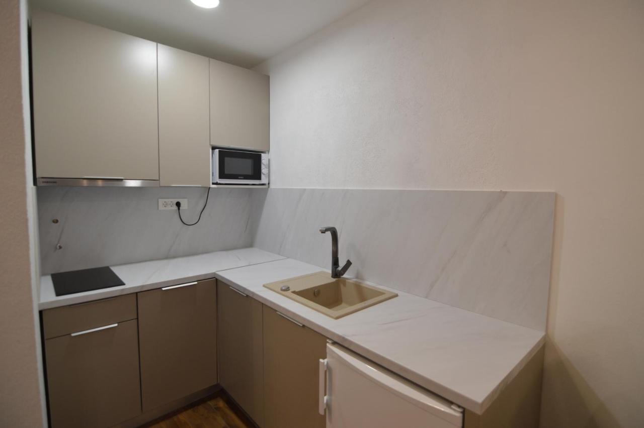 Apartments By The Sea Starigrad, Paklenica - 16421 Екстериор снимка